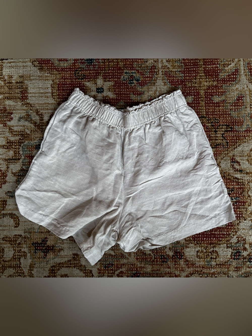 H&M Women's High-Waist Elastic Linen Shorts in Light Beige